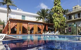 Hotel Vicino Al Mare - Frente Mar